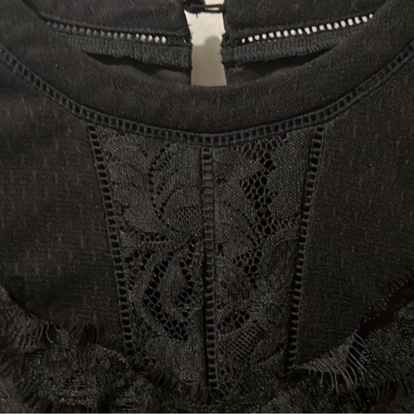 Lace Soaked In Luxury Black. Blouse size XL. Fully lined - Picture 3 of 5
